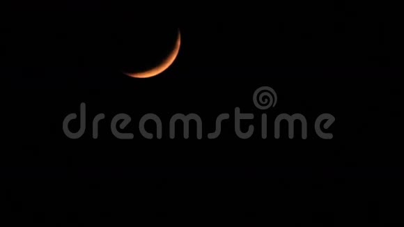 暗夜云藏月视频的预览图