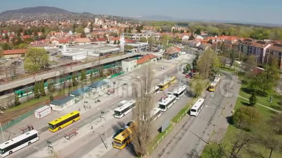 匈牙利Szentendre2020年4月8日空城间公交服务站视频的预览图