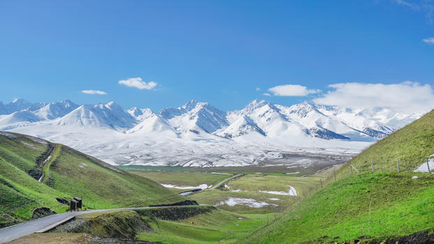 新疆伊犁那拉提空中草原图片素材免费下载