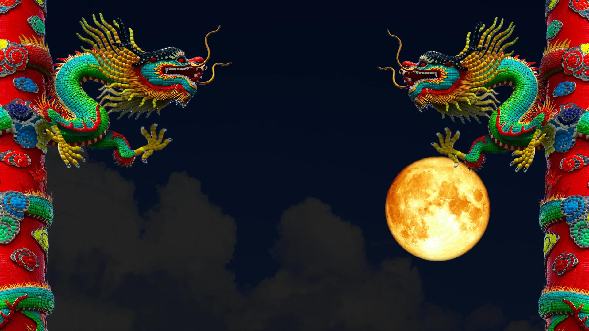 四千个满月的血月在夜空双龙柱上复活视频的预览图