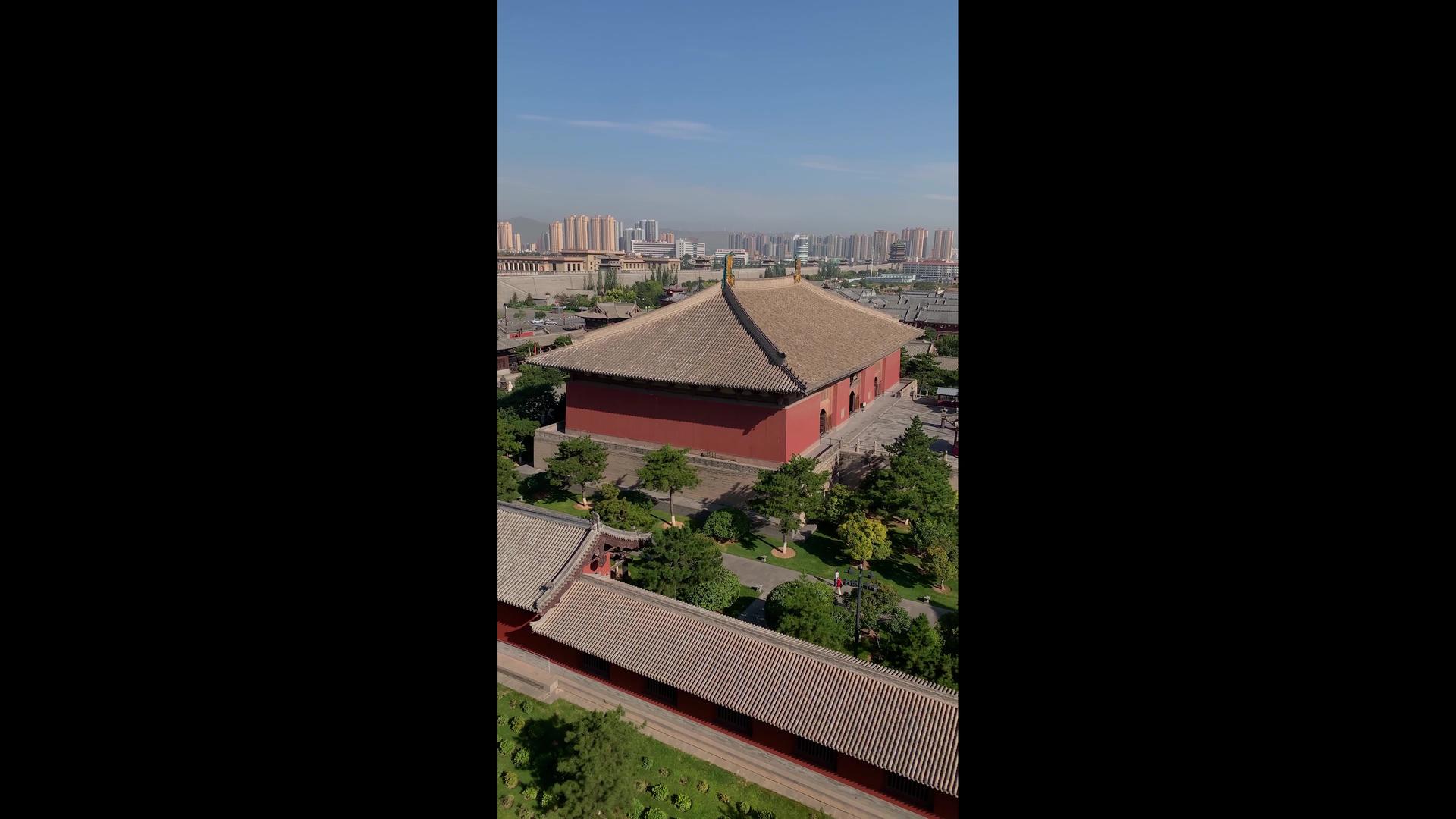 大同旅游景点华严寺全景竖版视频视频的预览图
