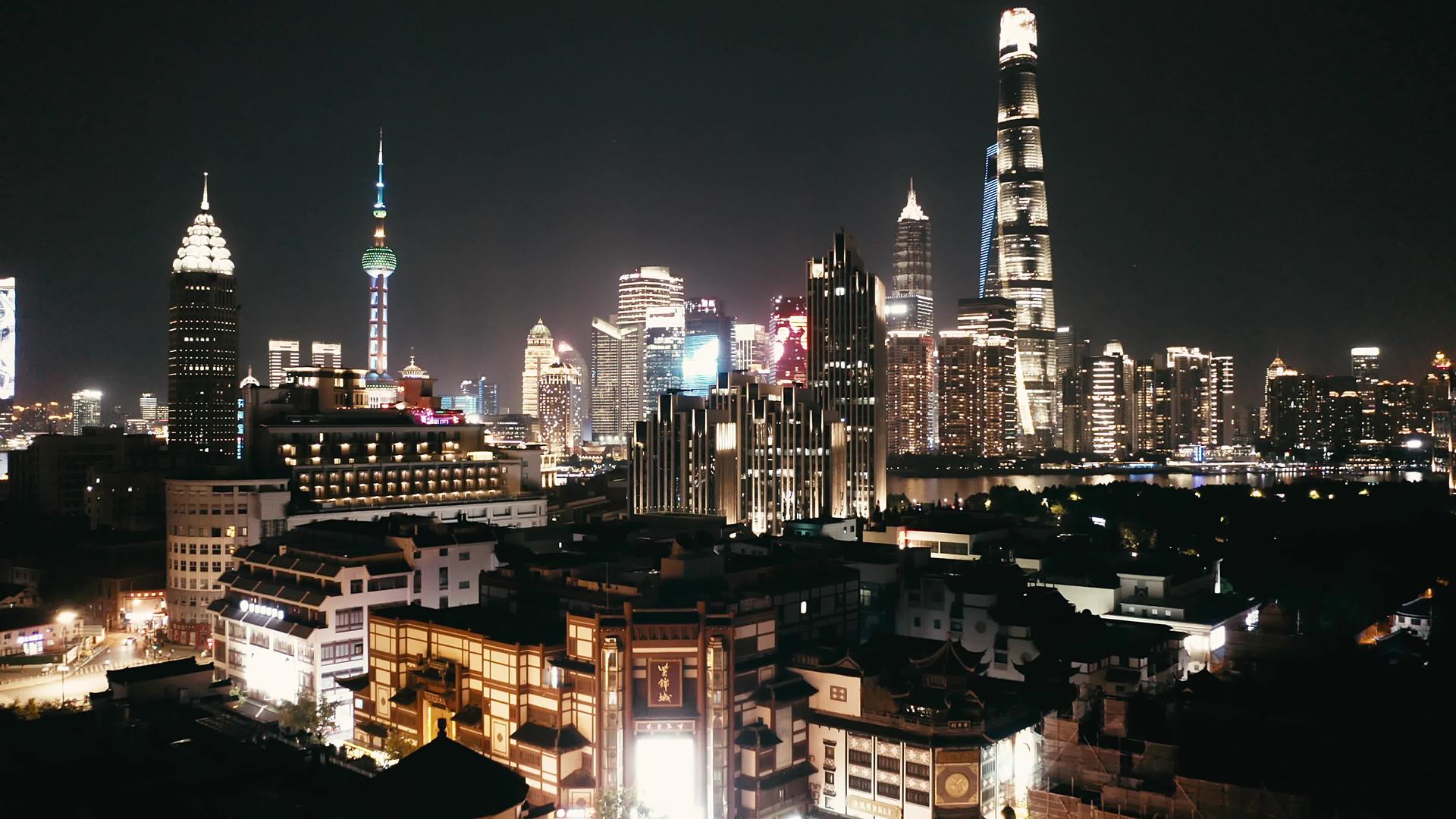 上海豫园城隍庙陆家嘴城市夜景视频的预览图