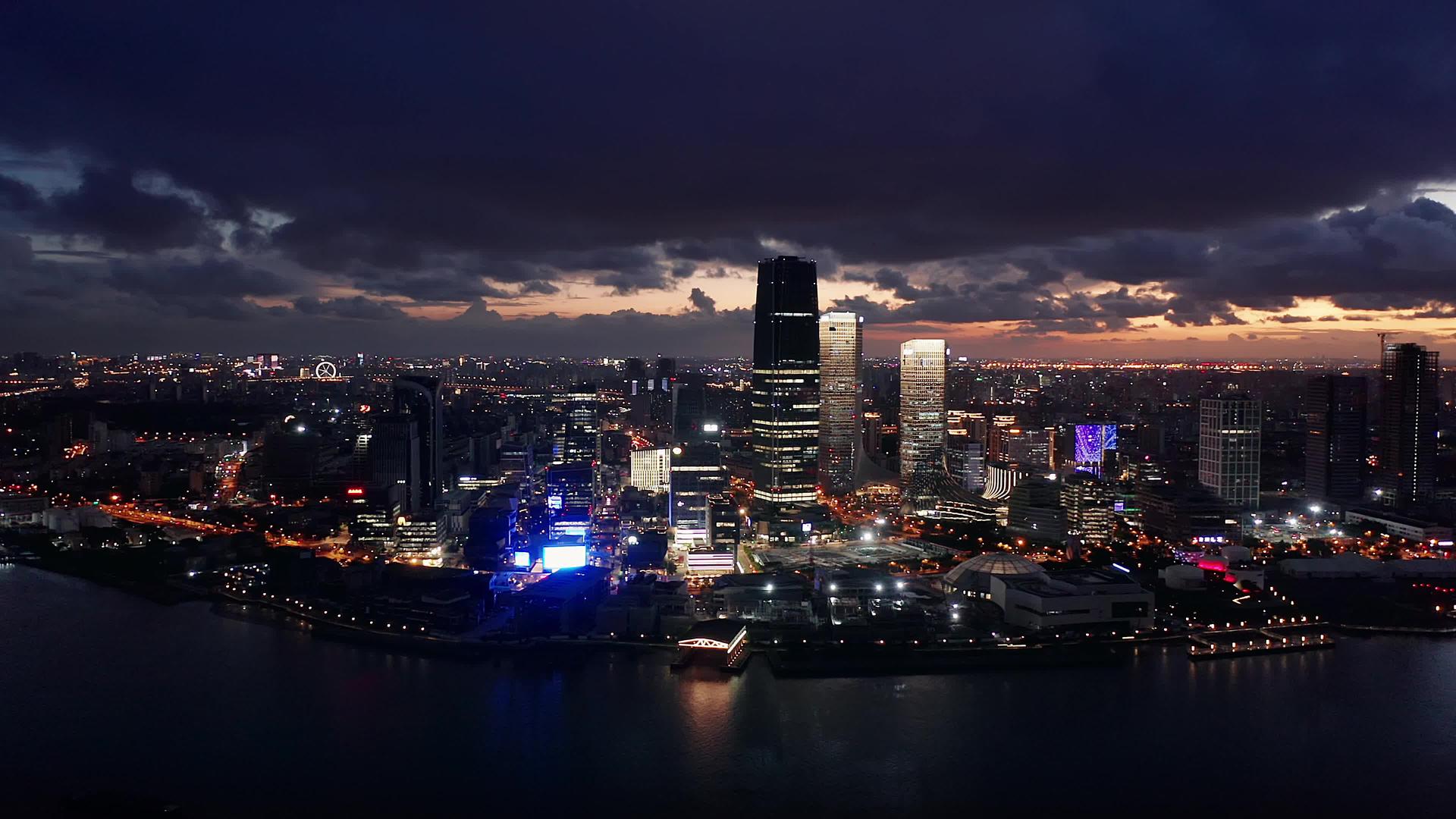 上海滨江两岸城市CBD建筑群夜景视频的预览图