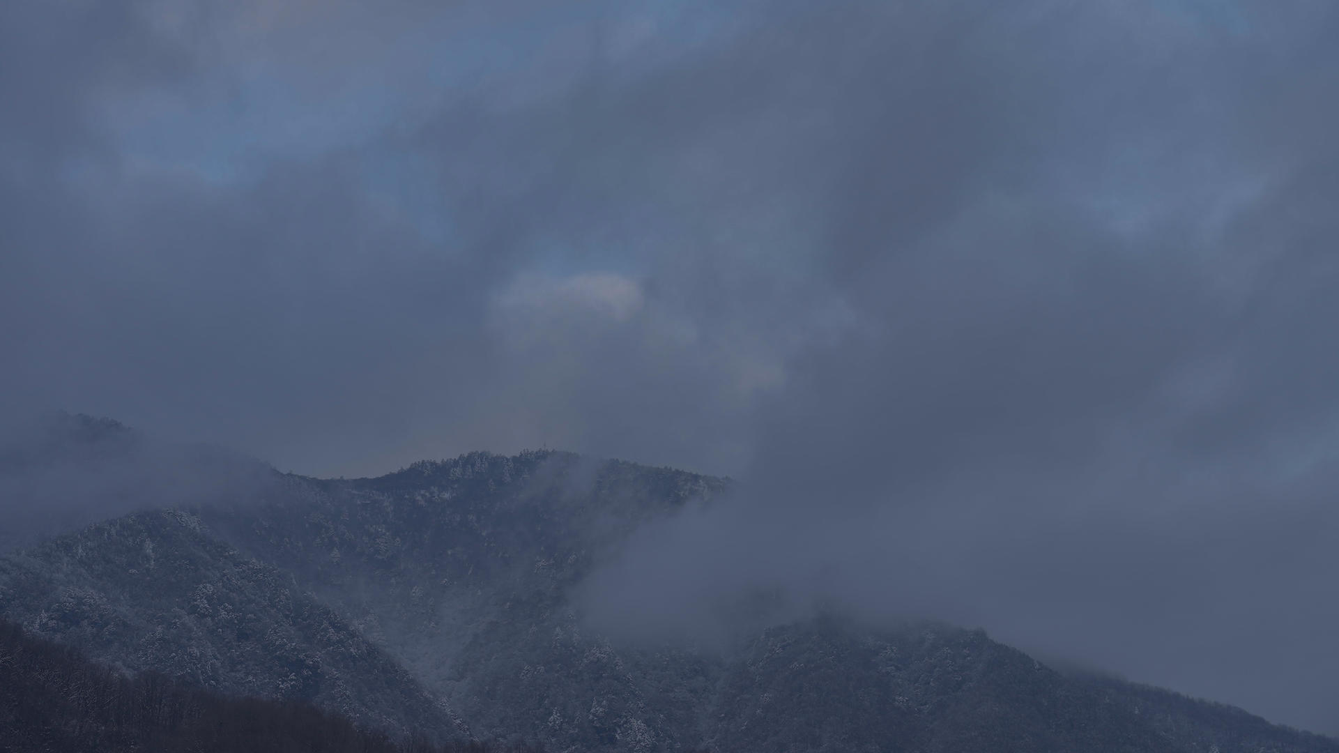 延时摄影湖北5A级旅游景区神农架山峰云海4k素材视频的预览图