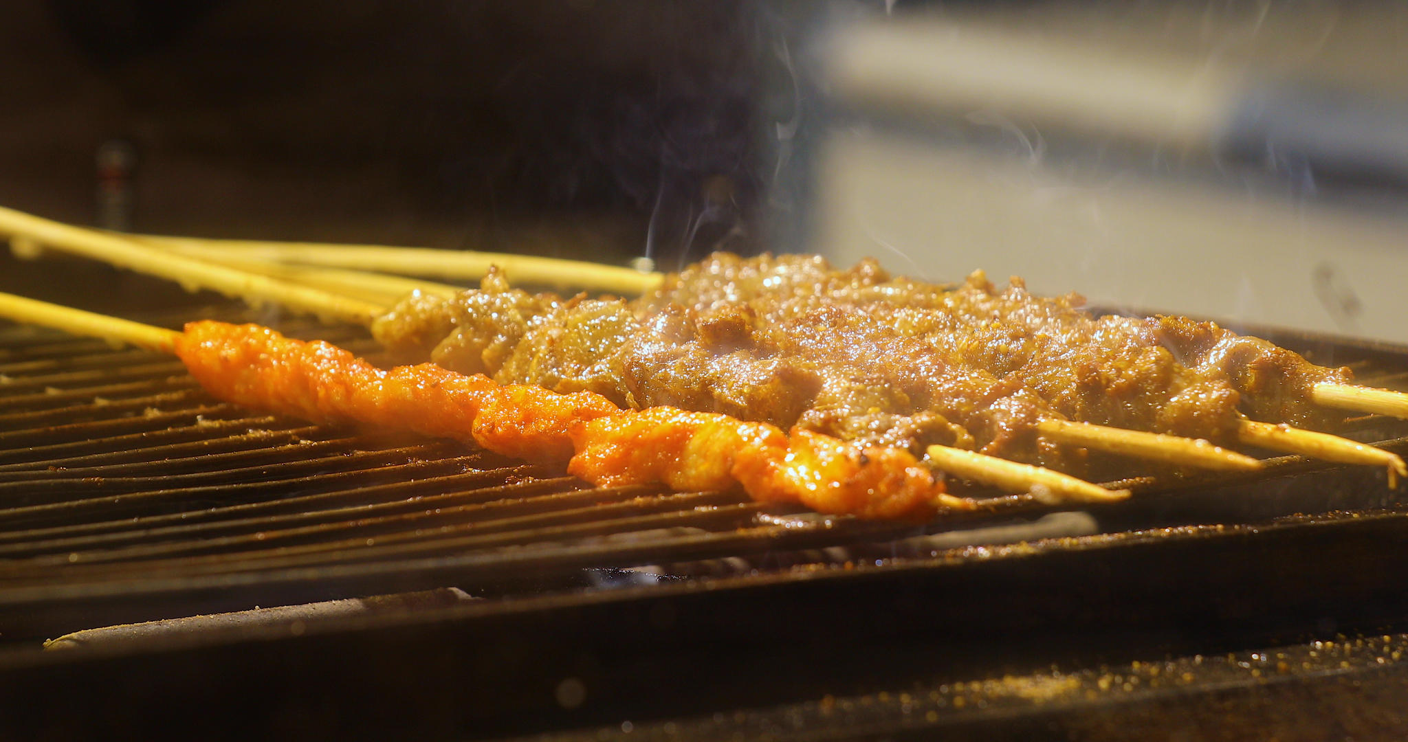 夜市烤肉串串视频的预览图