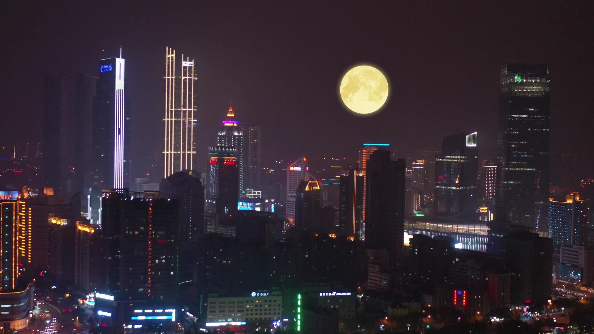 4K中秋团圆唯美月亮无锡城夜景视频的预览图