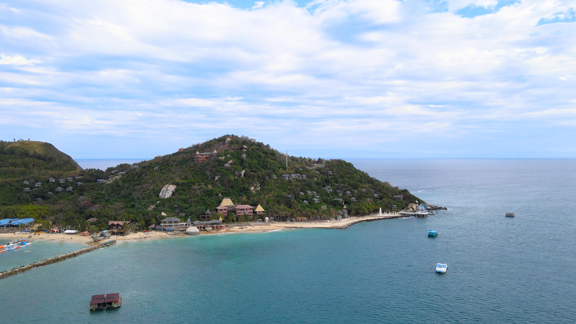 海南5A风景区分界洲岛全岛航拍环绕合集4K视频的预览图