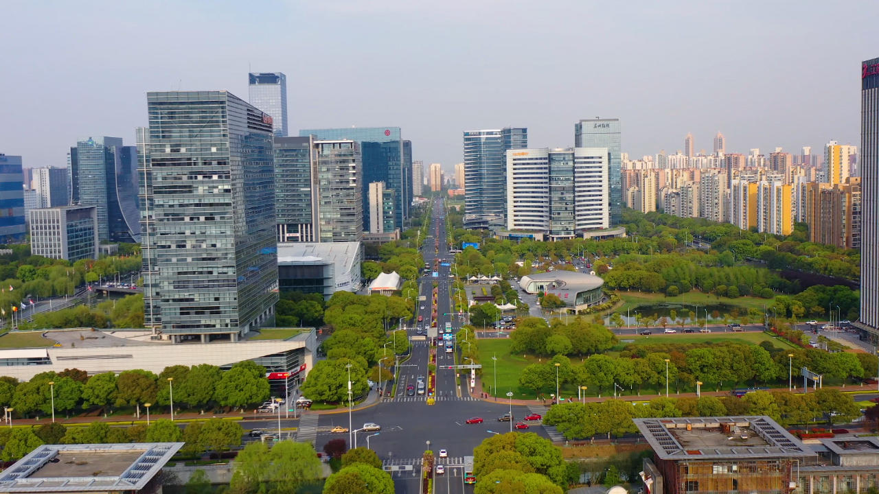 4K城市金融中心交通视频的预览图