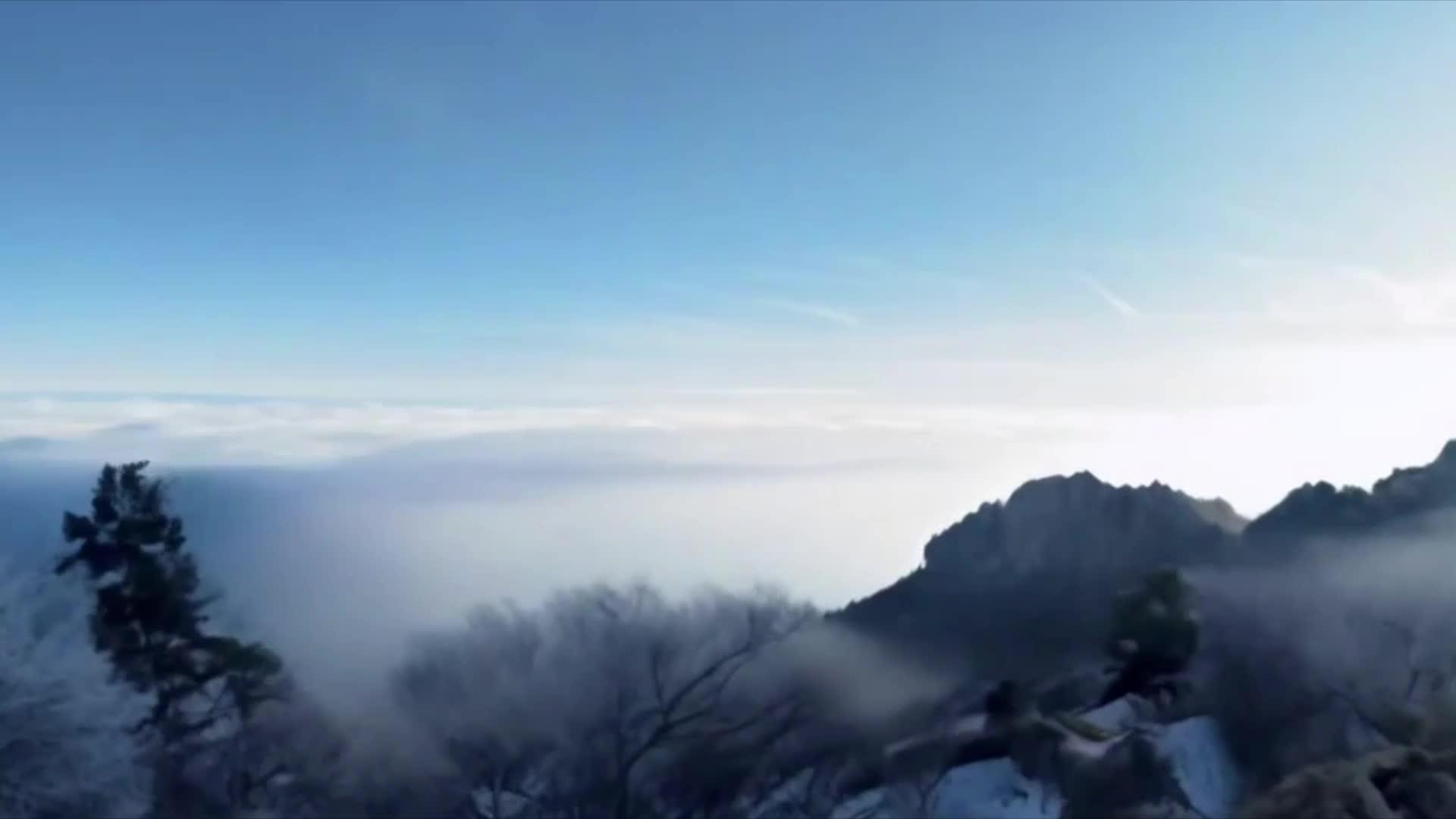 冬天泰山山顶雪天云海视频的预览图