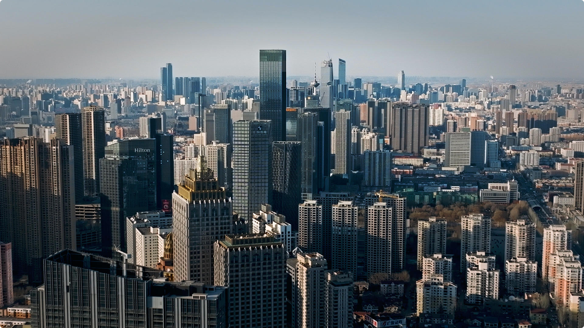 4k沈阳三好街商业中心城市天际线视频的预览图