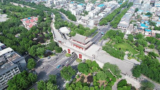 河南省开封古城墙航拍视频的预览图