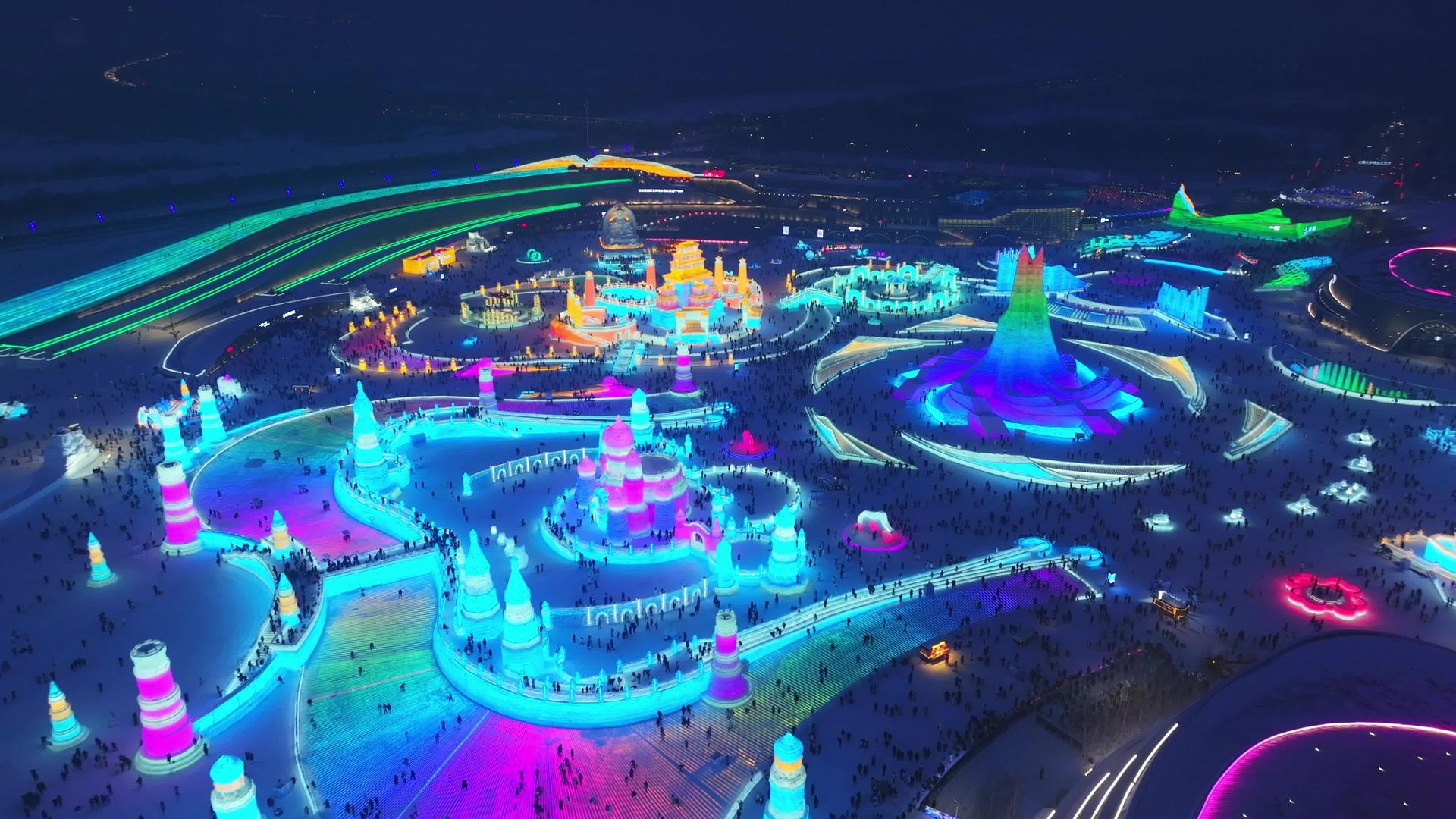 哈尔滨冰雪大世界4k航拍夜景视频的预览图