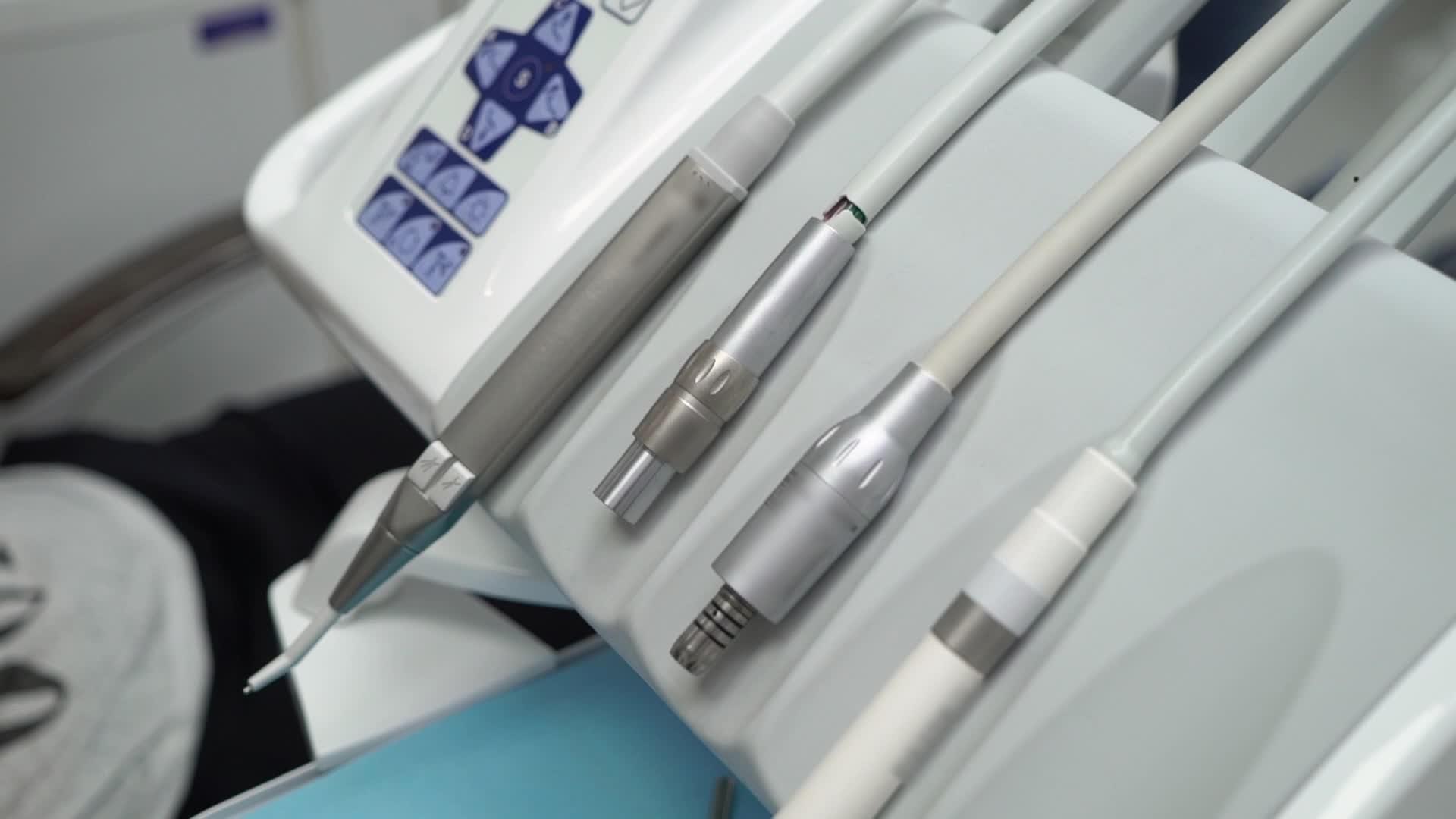 口腔诊所的牙科工具和设备视频的预览图