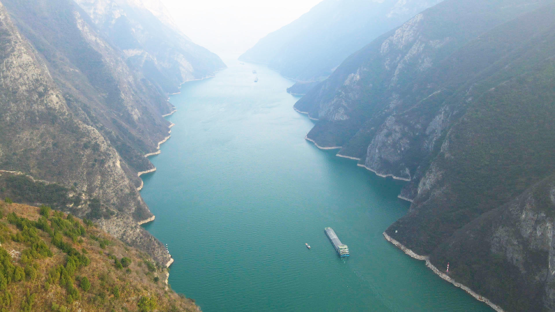 4K航拍祖国大好河山长江三峡风景视频的预览图