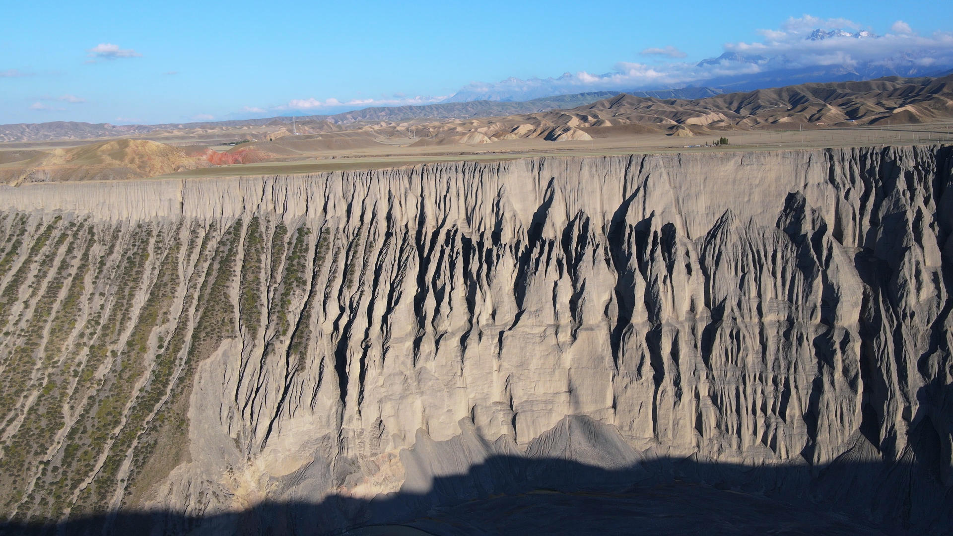 航拍新疆安集海大峡谷旅游地标景点自然风光原始地貌4k素材视频的预览图