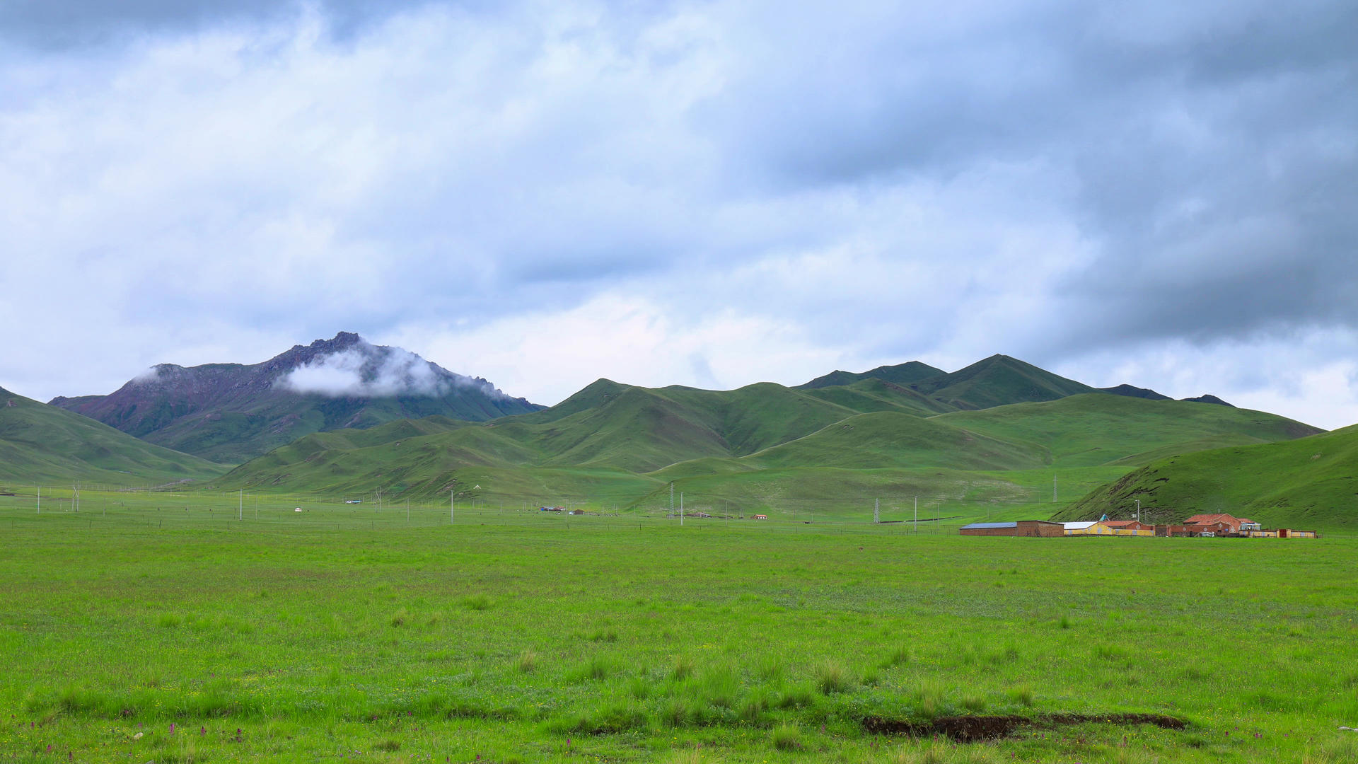 甘肃祁连山脉自然风光延时视频视频的预览图