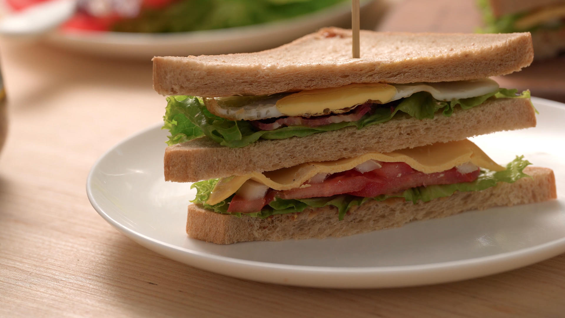 4k早餐三明治制作过程视频的预览图