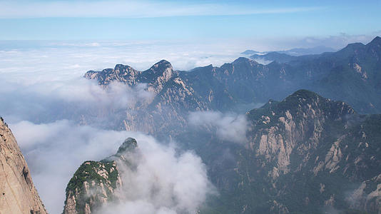 航拍西岳华山山顶自然风光云海天空4k素材视频的预览图