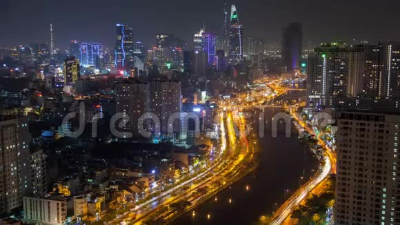 胡志明市夜间空中城市景观越南时间推移视频的预览图