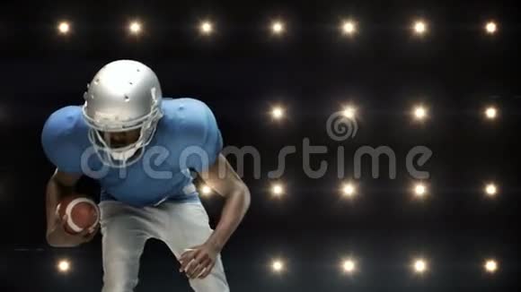 美国足球运动员对抗闪光灯视频的预览图