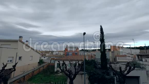 西班牙的坏天气视频的预览图
