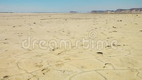 伊朗大盐沙漠的潘视频的预览图