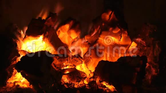 燃烧Ember壁炉视频视频的预览图