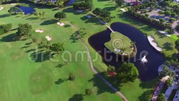 航拍视频高尔夫球场4个视频的预览图
