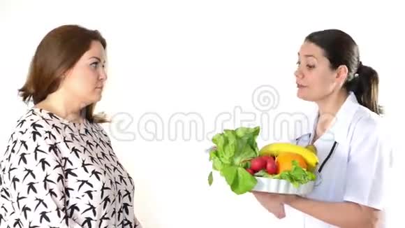 医生建议肥胖妇女节食视频的预览图