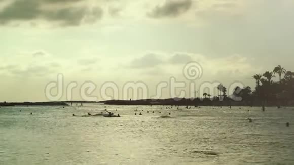 尼西海滩视频的预览图