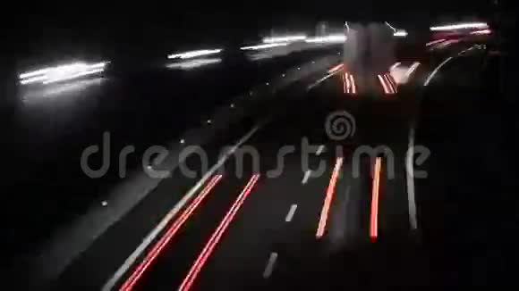 夜间交通车辆减少4k视频的预览图