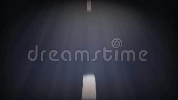 夜间环路中的公路旅行视频的预览图