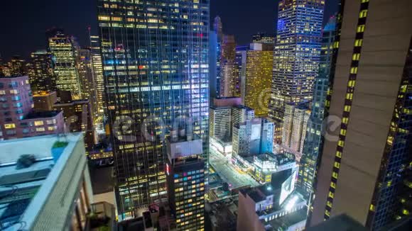 纽约时代广场夜晚曼哈顿摩天大楼视频的预览图
