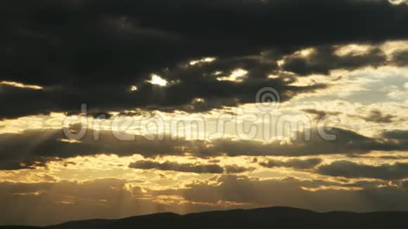 日落的天空云视频的预览图