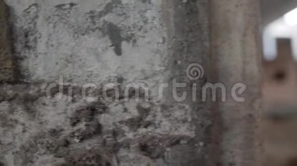 一个旧废弃工厂的电影计划破碎的建筑视频的预览图