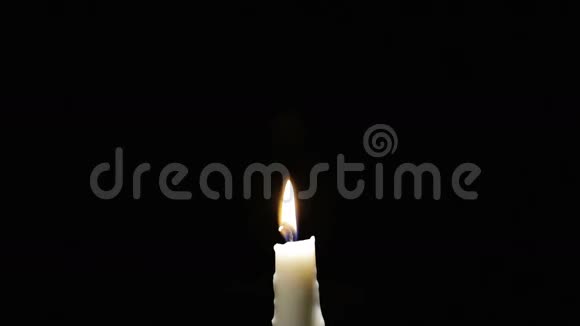 蜡烛吹灭了视频的预览图