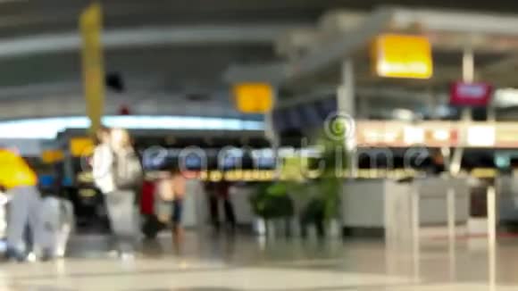 机场旅客移船时间视频的预览图