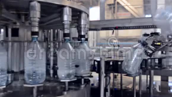 装瓶厂视频的预览图