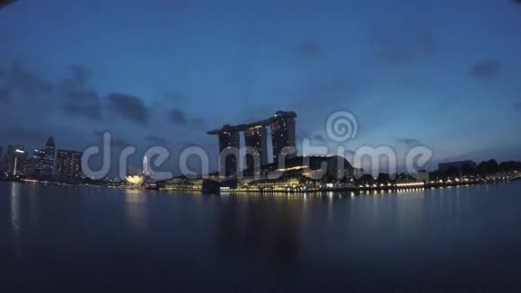 滨海湾金沙及新加坡飞碟时间视频的预览图