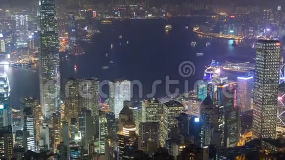 香港天际线城市全景在夜间时间流逝中国放大视频的预览图