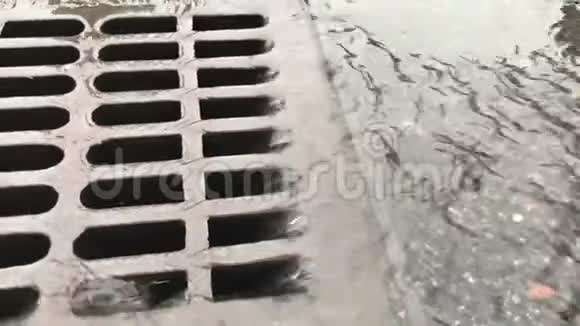 道路排水沟在工作视频的预览图