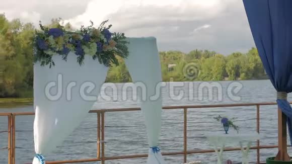 结婚拱门装饰视频的预览图