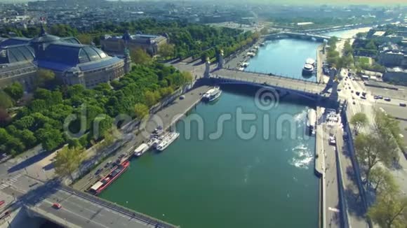 巴黎的鸟瞰图视频的预览图