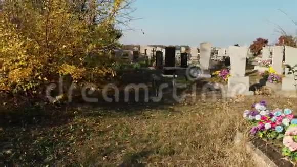 乌克兰公墓4K视频的预览图