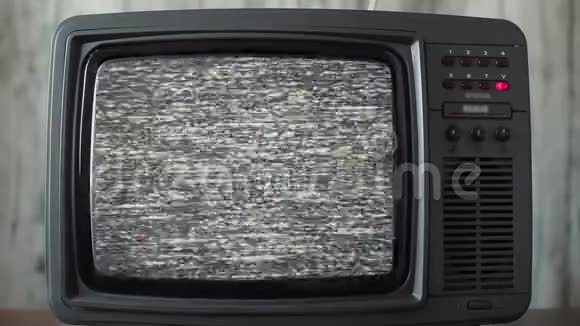 信号干扰不良的模拟电视视频的预览图