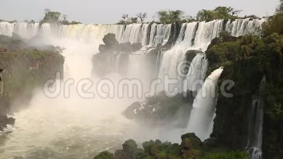 巴西的伊瓜库瀑布视频的预览图