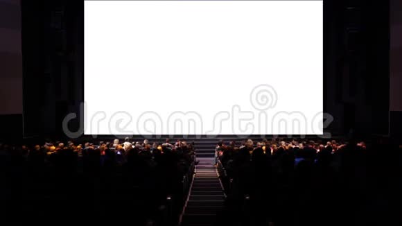 电影院里的观众备选案文二视频的预览图