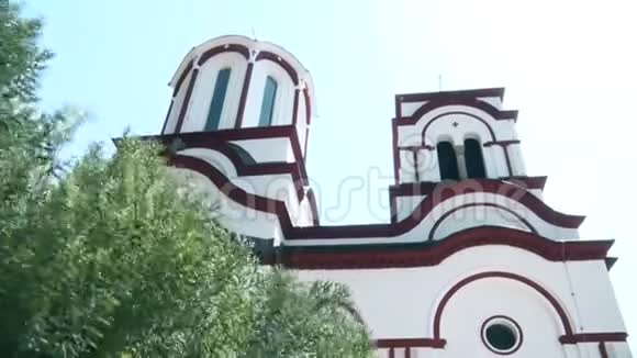 中世纪东正教修道院的塔楼视频的预览图