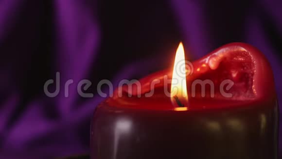 燃烧的蜡烛视频的预览图