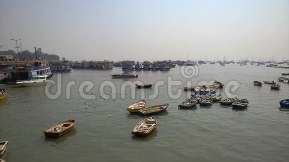 孟买港的船视频的预览图